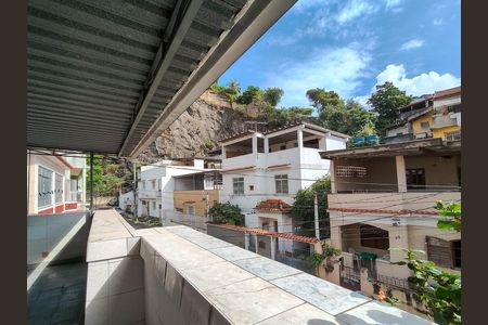 Casa à venda com 340m², 4 quartos e 1 vaga Casa à venda com 340m², 4 quartos e 1 vagaVista do Terraço