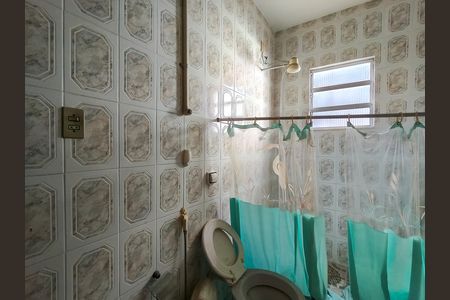Casa à venda com 340m², 4 quartos e 1 vaga Casa à venda com 340m², 4 quartos e 1 vagaBanheiro