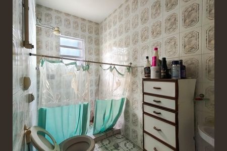 Casa à venda com 340m², 4 quartos e 1 vaga Casa à venda com 340m², 4 quartos e 1 vagaBanheiro