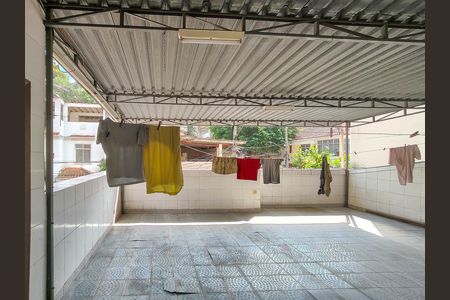 Casa à venda com 340m², 4 quartos e 1 vaga Casa à venda com 340m², 4 quartos e 1 vagaVista do Quarto 4