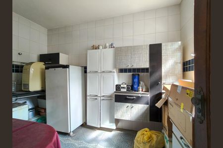 Casa à venda com 340m², 4 quartos e 1 vaga Casa à venda com 340m², 4 quartos e 1 vagaCozinha