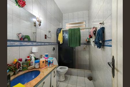 Casa à venda com 340m², 4 quartos e 1 vaga Casa à venda com 340m², 4 quartos e 1 vagaBanheiro Corredor