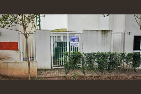 Apartamento para alugar com 32m², 2 quartos e sem vaga Apartamento para alugar com 32m², 2 quartos e sem vagaPlaca instalada na grade da fachada do condomínio - Código da placa: FEWQ-1353