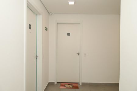 Apartamento para alugar com 32m², 2 quartos e sem vagaÁrea comum - Saguão do andar