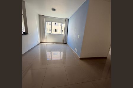 Sala de apartamento para alugar com 2 quartos, 52m² em Jardim Santa Emilia, São Paulo