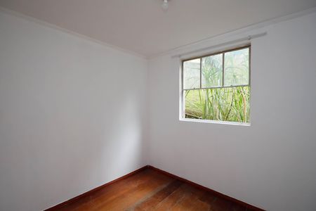 Quarto 2 de apartamento para alugar com 2 quartos, 45m² em Conjunto Habitacional Jova Rural, São Paulo