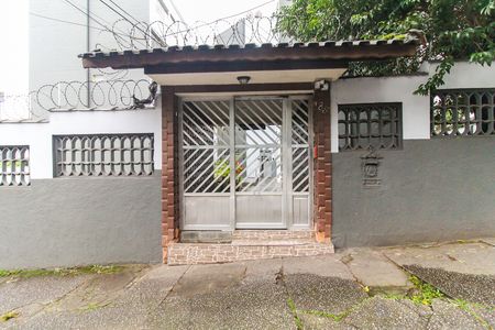 Apartamento para alugar com 49m², 3 quartos e 1 vaga Apartamento para alugar com 49m², 3 quartos e 1 vagaFachada