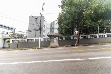 Apartamento para alugar com 49m², 3 quartos e 1 vaga Apartamento para alugar com 49m², 3 quartos e 1 vagaFachada