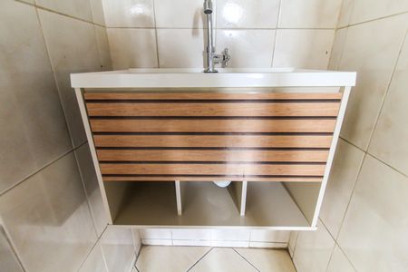Apartamento para alugar com 49m², 3 quartos e 1 vaga Apartamento para alugar com 49m², 3 quartos e 1 vagaBanheiro