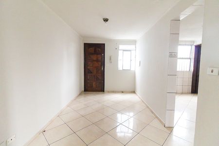 Sala de apartamento para alugar com 3 quartos, 49m² em Conjunto Residencial José Bonifácio, São Paulo