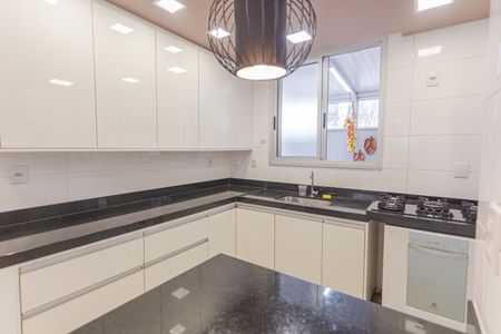 Apartamento para alugar com 172m², 2 quartos e 2 vagasCozinha