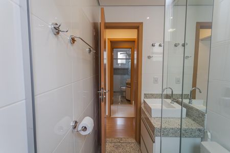 Apartamento para alugar com 172m², 2 quartos e 2 vagasBanheiro da Suíte