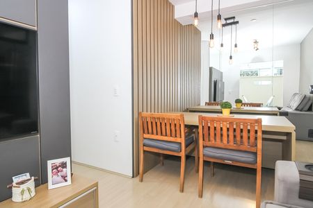Apartamento à venda com 82m², 2 quartos e 1 vaga Apartamento à venda com 82m², 2 quartos e 1 vagaSala