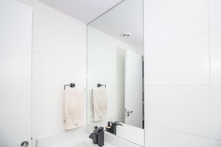 Apartamento à venda com 82m², 2 quartos e 1 vaga Apartamento à venda com 82m², 2 quartos e 1 vagaBanheiro