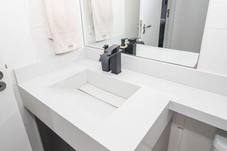 Apartamento à venda com 82m², 2 quartos e 1 vaga Apartamento à venda com 82m², 2 quartos e 1 vagaBanheiro