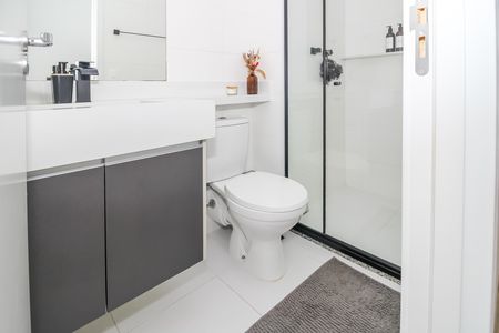 Apartamento à venda com 82m², 2 quartos e 1 vaga Apartamento à venda com 82m², 2 quartos e 1 vagaBanheiro