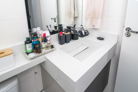 Apartamento à venda com 82m², 2 quartos e 1 vaga Apartamento à venda com 82m², 2 quartos e 1 vagaBanheiro da Suíte