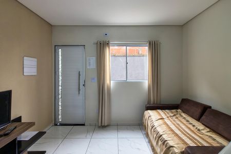 Sala de casa de condomínio para alugar com 2 quartos, 61m² em Real, Praia Grande