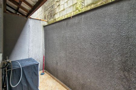 Casa de condomínio para alugar com 61m², 2 quartos e 1 vagaÁrea de Serviço