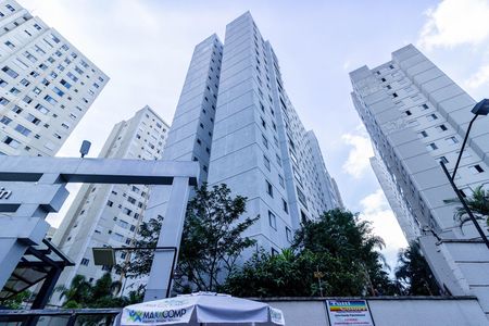 Apartamento à venda com 58m², 2 quartos e 1 vaga Apartamento à venda com 58m², 2 quartos e 1 vagaFachada