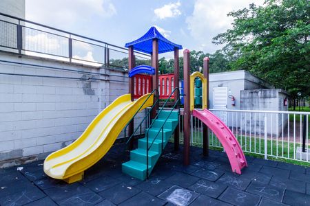 Apartamento à venda com 58m², 2 quartos e 1 vaga Apartamento à venda com 58m², 2 quartos e 1 vagaÁrea comum - Playground