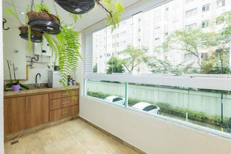 Apartamento à venda com 58m², 2 quartos e 1 vaga Apartamento à venda com 58m², 2 quartos e 1 vagaVaranda