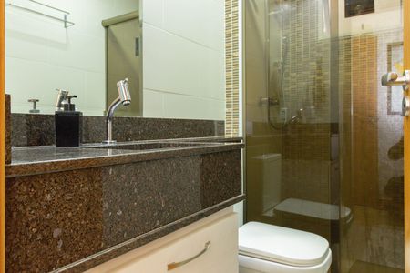 Apartamento à venda com 58m², 2 quartos e 1 vaga Apartamento à venda com 58m², 2 quartos e 1 vagaBanheiro