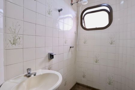 Apartamento para alugar com 165m², 3 quartos e 2 vagas Apartamento para alugar com 165m², 3 quartos e 2 vagasBanheiro de serviço