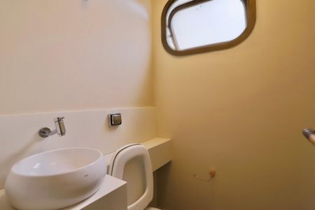 Apartamento para alugar com 165m², 3 quartos e 2 vagas Apartamento para alugar com 165m², 3 quartos e 2 vagasLavabo