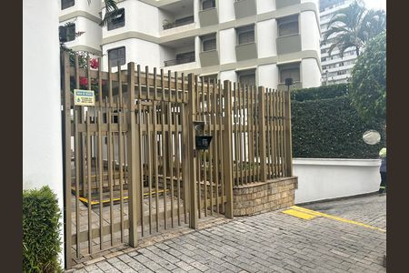 Apartamento para alugar com 165m², 3 quartos e 2 vagas Apartamento para alugar com 165m², 3 quartos e 2 vagasFachada
