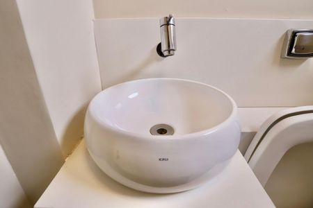 Apartamento para alugar com 165m², 3 quartos e 2 vagas Apartamento para alugar com 165m², 3 quartos e 2 vagasLavabo