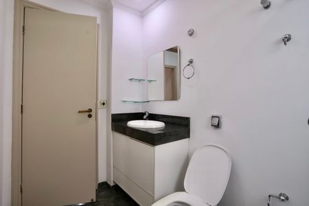Apartamento para alugar com 165m², 3 quartos e 2 vagas Apartamento para alugar com 165m², 3 quartos e 2 vagasBanheiro