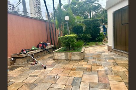 Apartamento para alugar com 165m², 3 quartos e 2 vagas Apartamento para alugar com 165m², 3 quartos e 2 vagasÁrea comum