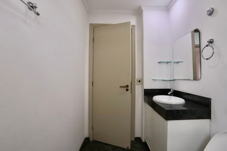 Apartamento para alugar com 165m², 3 quartos e 2 vagas Apartamento para alugar com 165m², 3 quartos e 2 vagasBanheiro