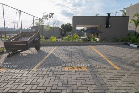 Apartamento para alugar com 50m², 2 quartos e 1 vaga Apartamento para alugar com 50m², 2 quartos e 1 vagaÁrea Comum - Estacionamento para Visitante