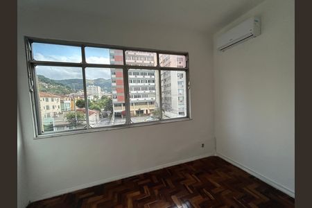 Apartamento para alugar com 75m², 3 quartos e 1 vagaQuarto 3