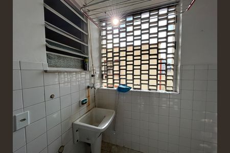Apartamento para alugar com 75m², 3 quartos e 1 vagaÁrea de Serviço