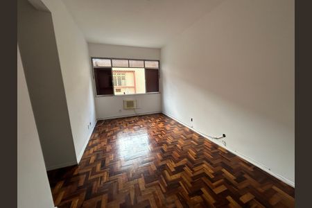 Apartamento para alugar com 75m², 3 quartos e 1 vagaSala