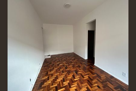 Apartamento para alugar com 75m², 3 quartos e 1 vagaSala