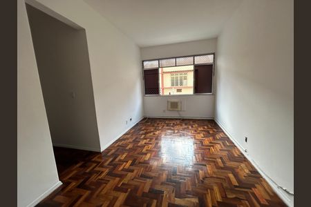 Apartamento para alugar com 75m², 3 quartos e 1 vagaSala