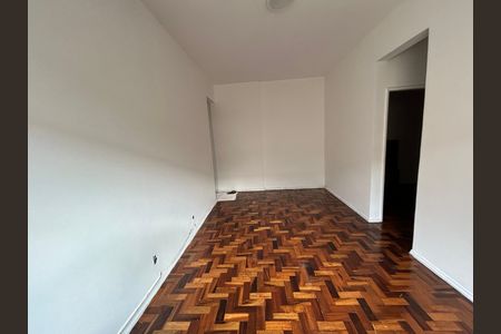 Apartamento para alugar com 75m², 3 quartos e 1 vagaSala