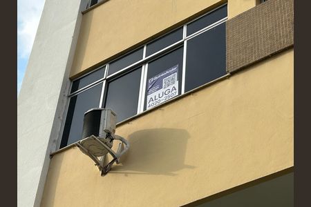 Apartamento para alugar com 75m², 3 quartos e 1 vagaFachada + placa