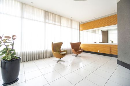 Apartamento à venda com 157m², 2 quartos e 2 vagas Apartamento à venda com 157m², 2 quartos e 2 vagasHall social