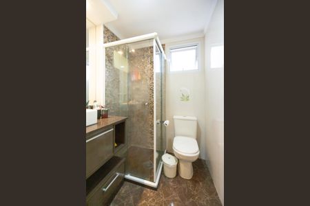 Apartamento à venda com 157m², 2 quartos e 2 vagas Apartamento à venda com 157m², 2 quartos e 2 vagasBanheiro da suíte