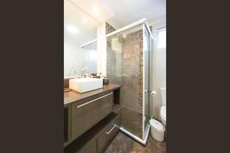 Apartamento à venda com 157m², 2 quartos e 2 vagas Apartamento à venda com 157m², 2 quartos e 2 vagasBanheiro da suíte