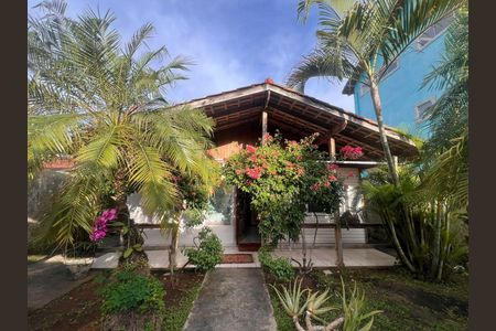 Casa à venda com 100m², 4 quartos e 3 vagas