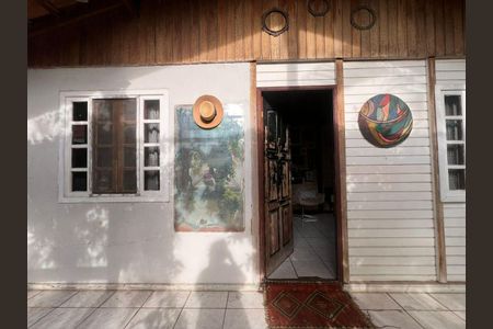 Casa à venda com 100m², 4 quartos e 3 vagas