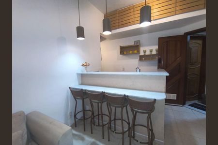 Apartamento à venda com 2 quartos, 42m² em Copacabana, Rio de Janeiro