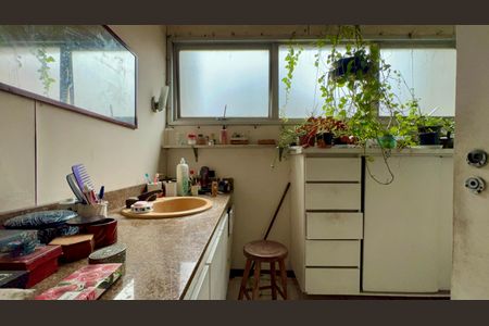 Apartamento à venda com 122m², 3 quartos e 1 vagaBanheiro da Suíte