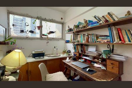 Apartamento à venda com 122m², 3 quartos e 1 vagaEscritório